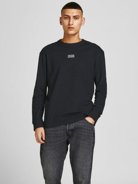 تى شيرت كلاسيك بياقة دائرية وأكمام قصيرة