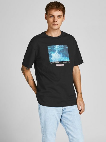 تى شيرت بايونير بياقة دائرية وأكمام قصيرة