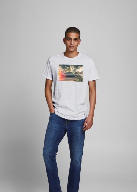 تى شيرت بولارود بياقة دائرية وأكمام قصيرة