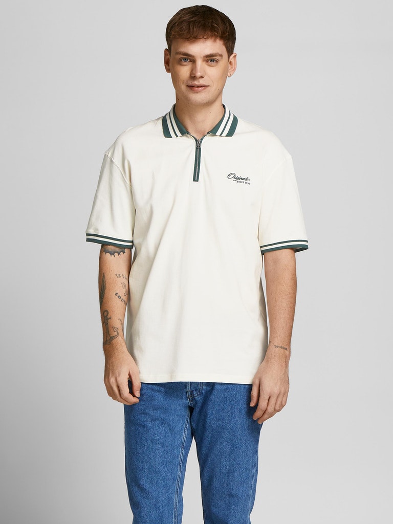 تى شيرت بولو أكمام قصيرة بياقة دائرية بطوق