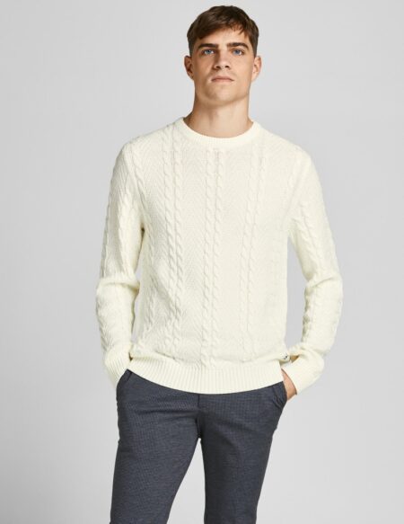 سويتر بارينيز بقبة دائرية من غير طوق